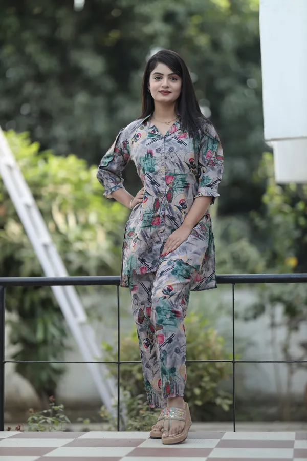 Dark_Green_Printed_Polyester_3/4_Sleeve_V-Neck_Co-Ords_For_Women