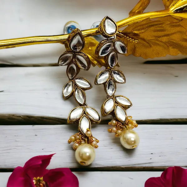 Stuning_Kundan_Long_Earring