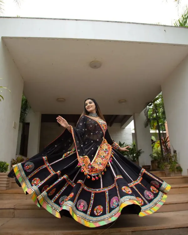 Black_Lehenga_Choli_With_Mirror_Work_And_Attached_Black_Dupatta