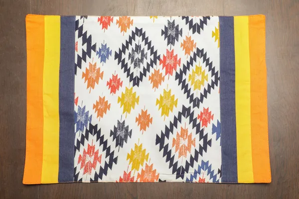 Pack_of_6_Pieces_Cotton_Multicolour_Abstract_Printed_Place_Mat_for_Dining_and_Center_Table