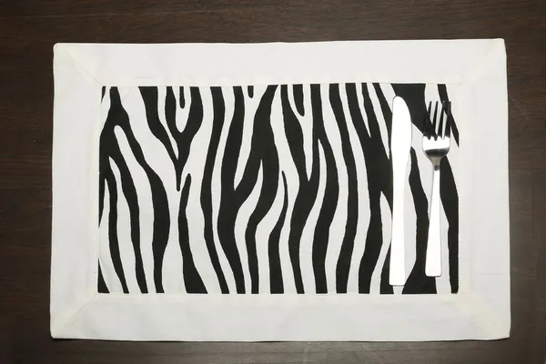 Pack_of_18_Pieces_Cotton_Black_White_Animal_Printed_Place_Mat_With_Napkin_for_Dining_and_Center_Table