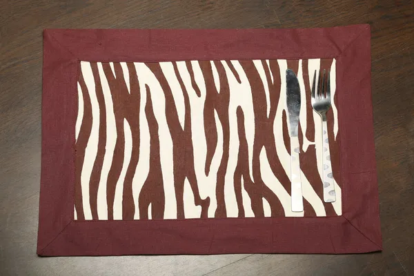 Pack_of_6_Pieces_Cotton_Beige_Brown_Animal_Printed_Place_Mat_for_Dining_and_Center_Table