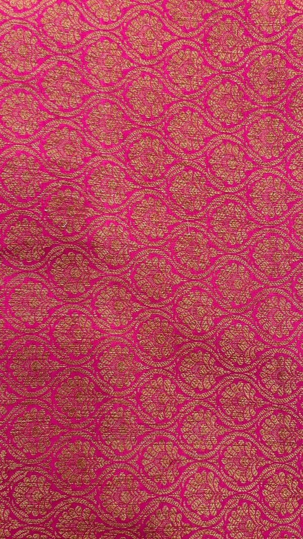Humairah_Pure_Handwoven_Purple_Muga_Silk_Floral_Zari_Mina_Booti_Contrast_Magenta_Anchal_Copper_Zari_Border_Banarasi_Saree_with_Magenta_Pink_Blouse_piece