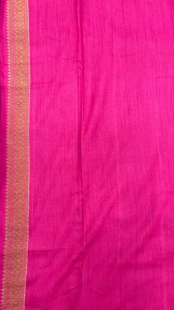 Humairah_Pure_Handwoven_Purple_Muga_Silk_Floral_Zari_Mina_Booti_Contrast_Magenta_Anchal_Copper_Zari_Border_Banarasi_Saree_with_Magenta_Pink_Blouse_piece