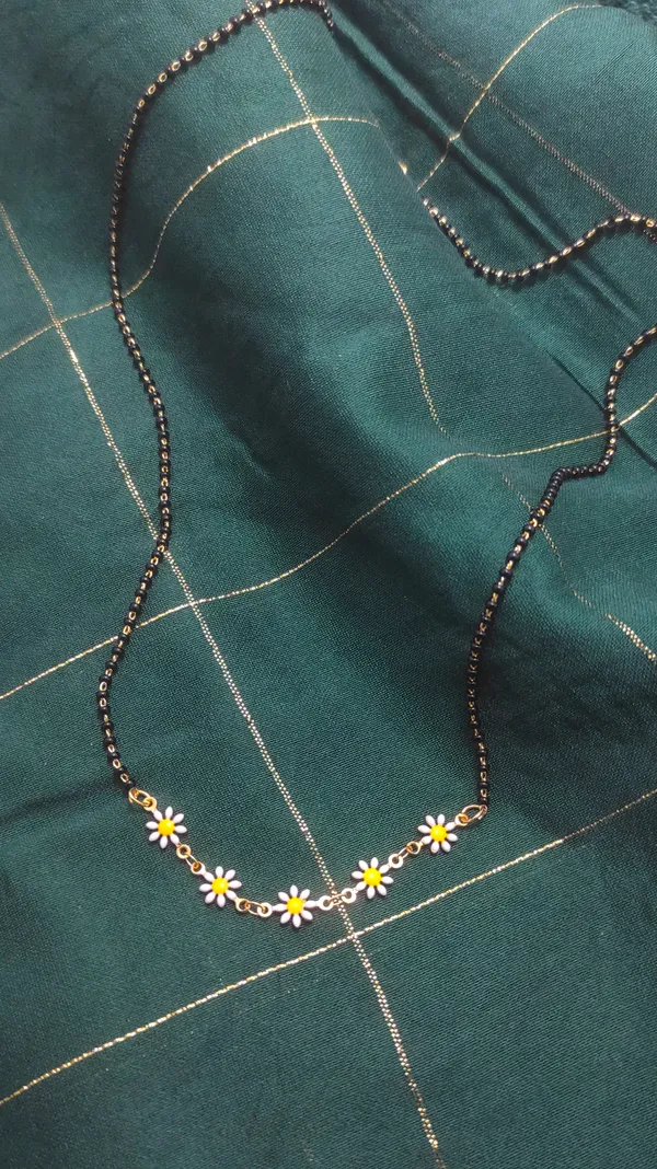 Daisy_Mangalsutra_Millenial_Inspired_18_Inch