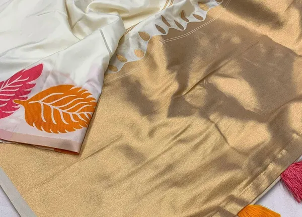 White_Banarasi_Silk_Zari_Saree_With_Blouse_For_Women