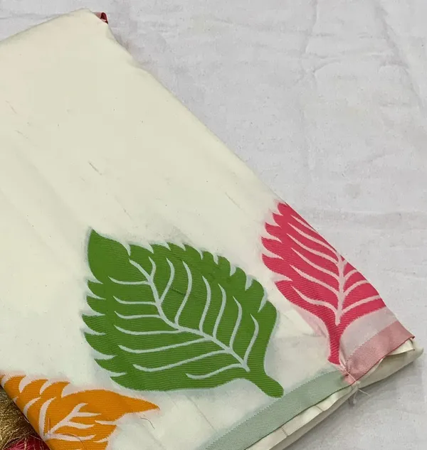 White_Banarasi_Silk_Zari_Saree_With_Blouse_For_Women