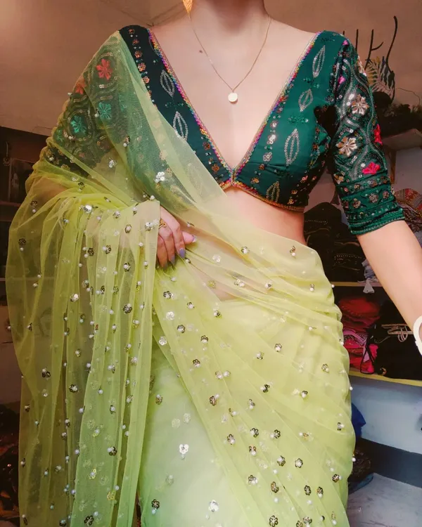 Designer_Yellow_Soft_Net_Sequence_Work_Sari