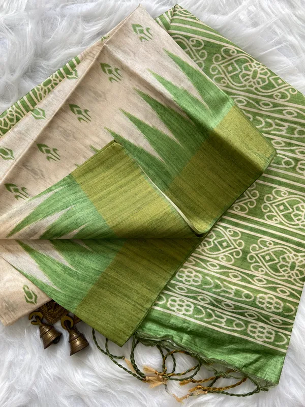 Manjusha_Green_–_Treasured_Navratri_Special_|_Soft_Tussar_Silk_Saree_with_Print,_Border_&_Contrast_Print_Blouse_with_Tassels