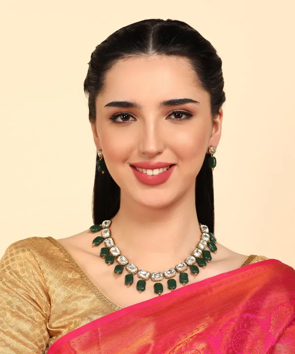 Alloy_And_Kundan_Antique_Green_Beads_Necklace_Set