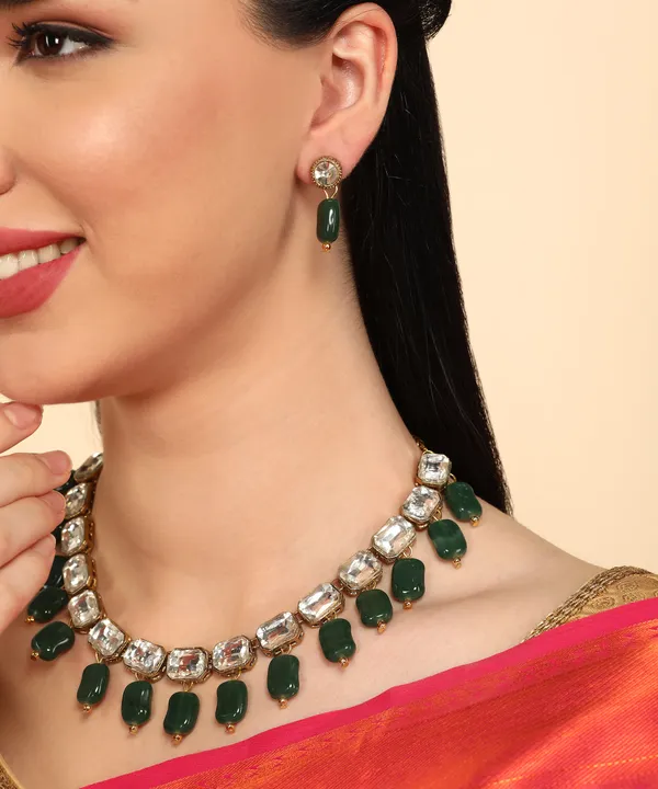Alloy_And_Kundan_Antique_Green_Beads_Necklace_Set