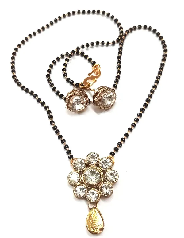18_Inch_Allure_Fusion_Kundan_Mangalsutra_For_Women