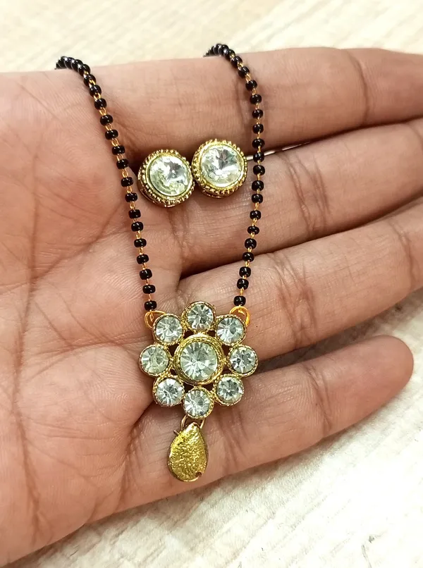 18_Inch_Allure_Fusion_Kundan_Mangalsutra_For_Women
