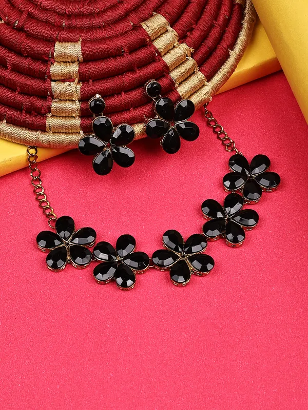 Copper_Plated_Pachi_Enamel_Crafted_Black_Flower_Necklace