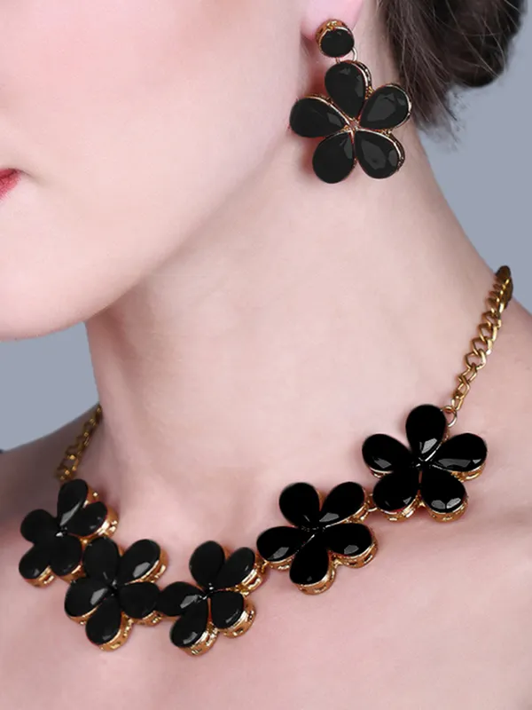 Copper_Plated_Pachi_Enamel_Crafted_Black_Flower_Necklace