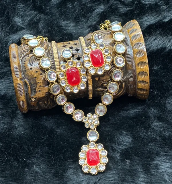 Kundan_And_Alloy_Jewellery_Set_For_Women