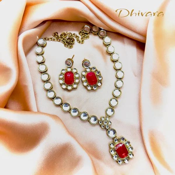 Kundan_And_Alloy_Jewellery_Set_For_Women