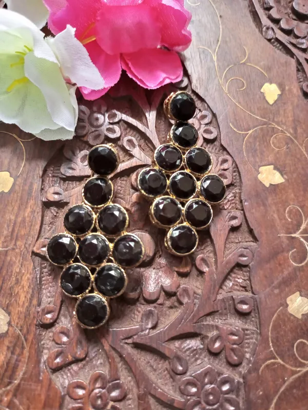 Kundan_And_Alloy_Earring_For_Women