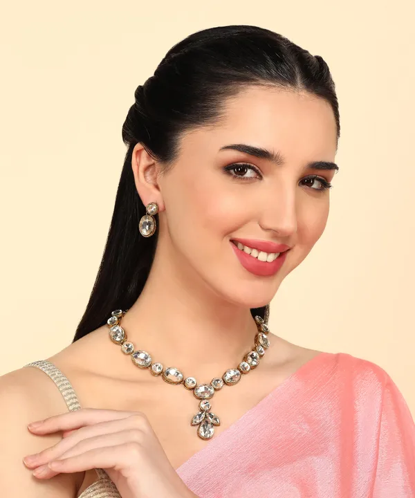 Kundan_And_Alloy_Jewellery_Set_For_Women