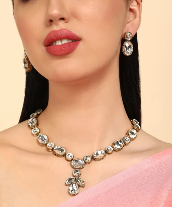 Kundan_And_Alloy_Jewellery_Set_For_Women