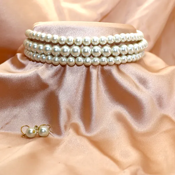 Three_Layer_Pearl_Chokar_Necklace_Set_|_Necklace_And_Earings