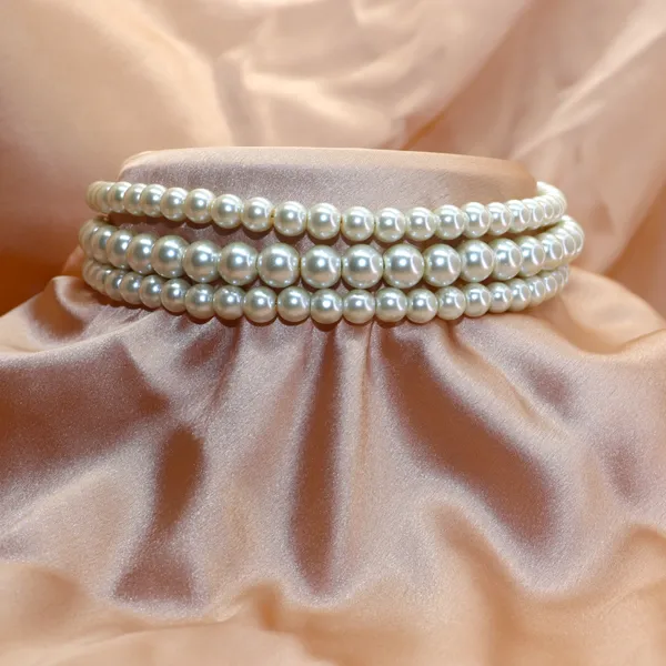 Three_Layer_Pearl_Chokar_Necklace_Set_|_Necklace_And_Earings