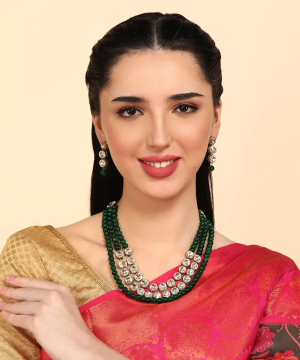 Three_Line_Green_Pearl_And_Kundan_Necklace_Set