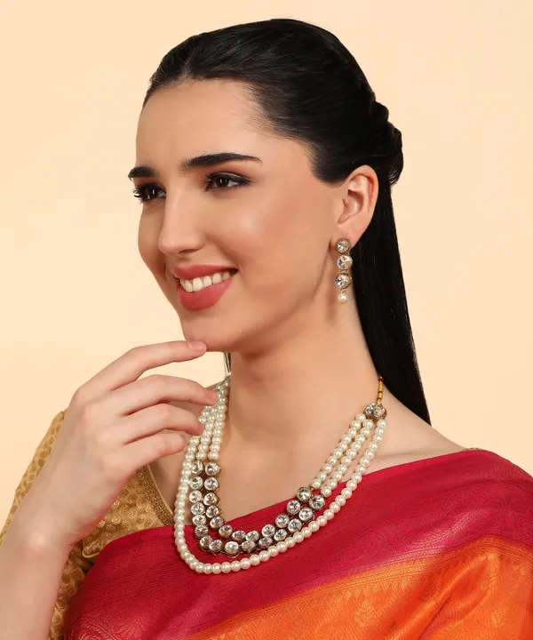 Three_Line_White_Pearl_And_Kundan_Necklace_Set
