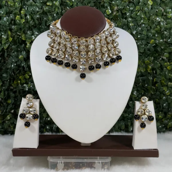 Traditional_Copper_Plated_Kundan_Chokar_Necklace_Set_For_Women