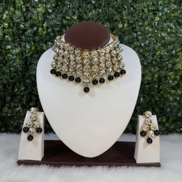 Traditional_Copper_Plated_Kundan_Chokar_Necklace_Set_For_Women