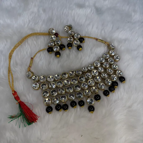 Traditional_Copper_Plated_Kundan_Chokar_Necklace_Set_For_Women