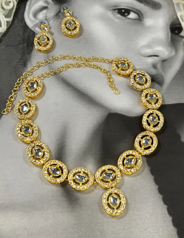Traditional_Gold_Plated_Kundan_Necklace_Set_For_Women