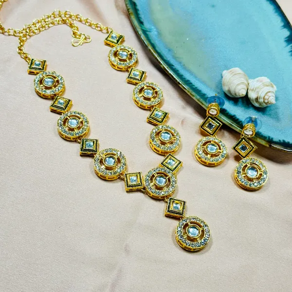 Traditional_Gold_Plated_Kundan_Necklace_Set_For_Women