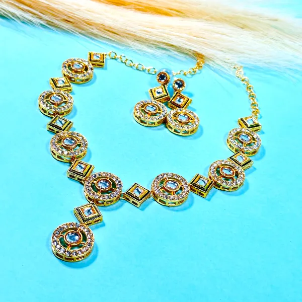 Traditional_Gold_Plated_Kundan_Necklace_Set_For_Women