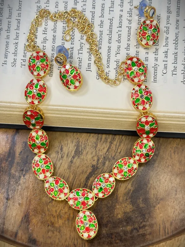Traditional_Gold_Plated_Meenakari_Chokar_Necklace_Set_For_Women