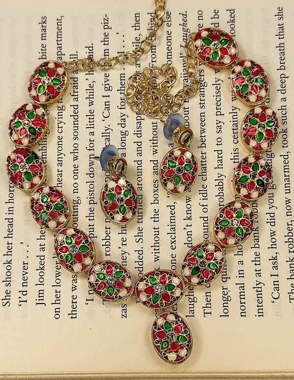 Traditional_Gold_Plated_Meenakari_Chokar_Necklace_Set_For_Women