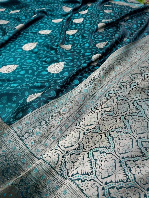 Blue_Soft_Banarasi_Silk_Saree_With_Blouse_Piece_For_Women