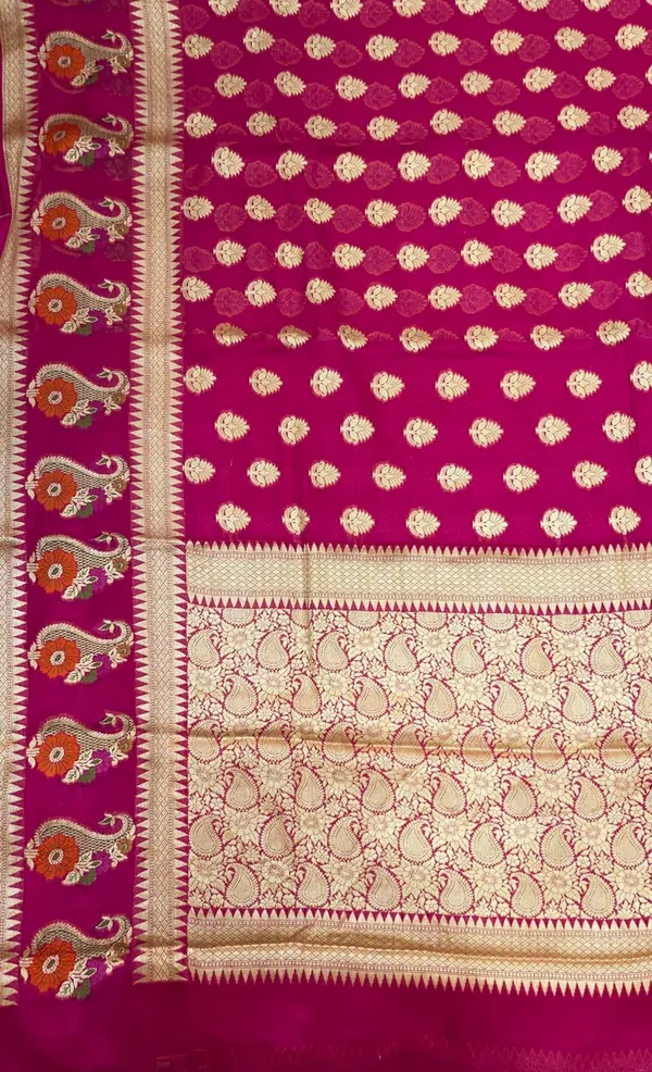 Humairah_Presents_Pure_Handloom_Magenta_Chiffon_Floral_Zari_Booti_with_Floral_Mina_Boota_Skirt_Zari_Border_and_Paisley_Zari_Jaal_Pallu_with_Magenta_Blouse