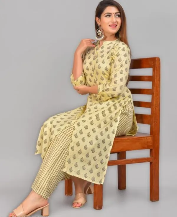Women_Classic_Kurti_&_Pant_Printed_Set