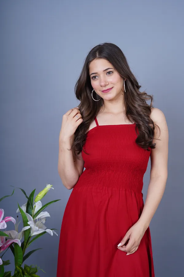 Red_Rayon_Sleeveless_Solid_Gown_For_Women