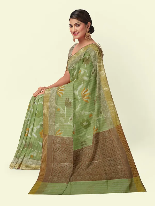 Green_Mulberry_Silk/Silk_Blend_Banarasi_Sarees_For_Women
