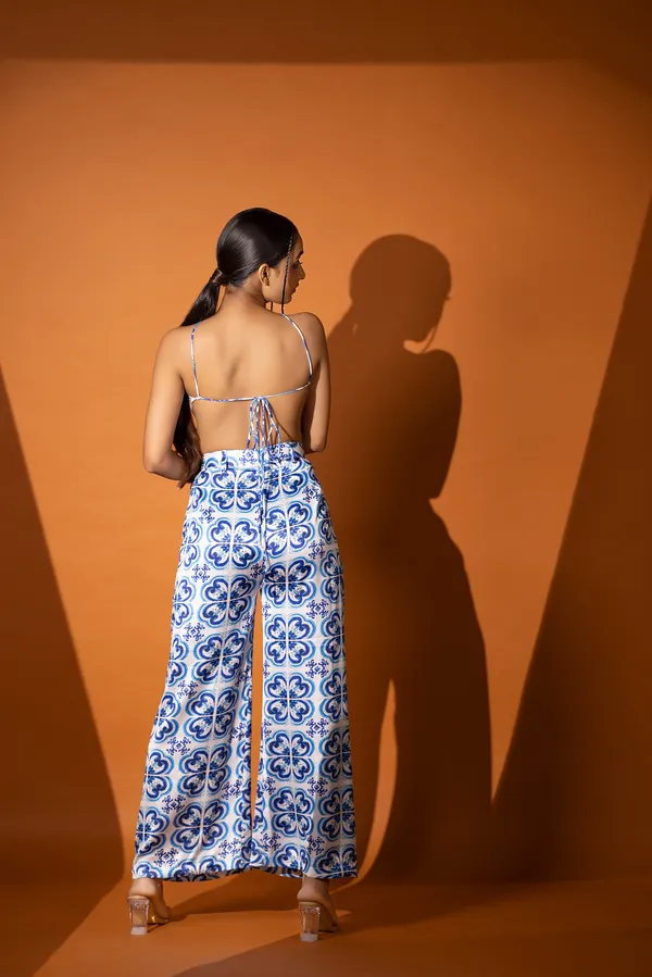 White_&_Blue_Printed_Trend_Setter_Set_For_Women