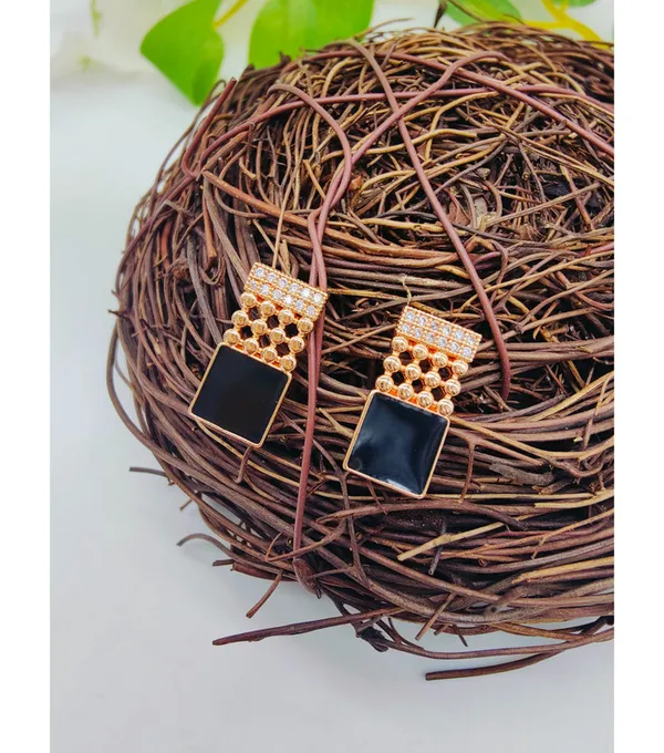 Gold_American_Diamond_Alloy_Trendy_Earring_For_Women