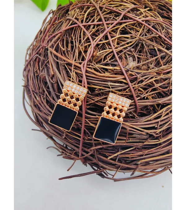Gold_American_Diamond_Alloy_Trendy_Earring_For_Women