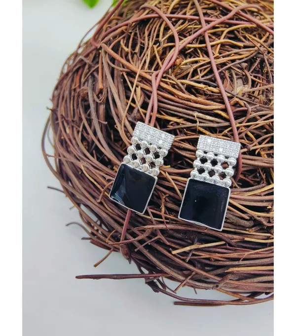Silver_American_Diamond_Alloy_Trendy_Earring_For_Women