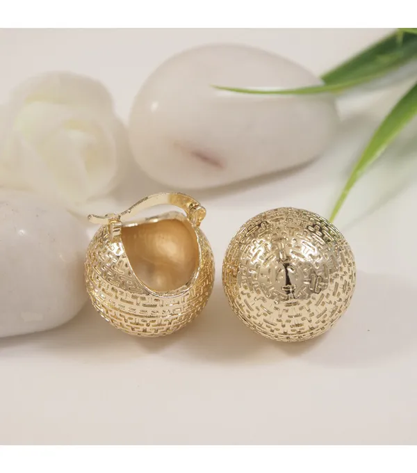 Gold_American_Diamond_Alloy_Trendy_Earring_For_Women