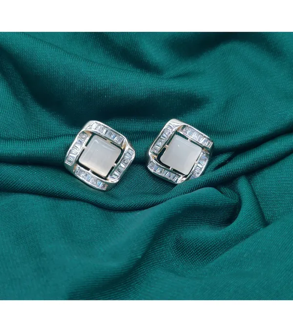 Gold_American_Diamond_Alloy_Trendy_Earring_For_Women