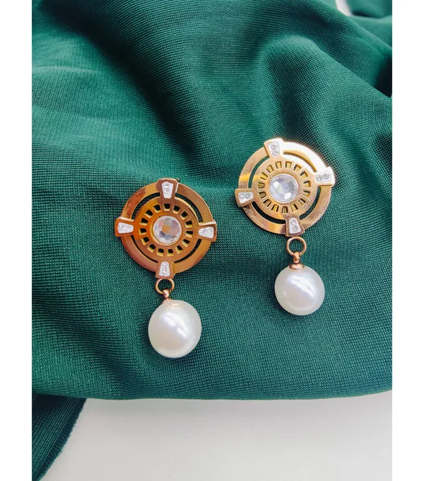 Gold_American_Diamond_Alloy_Trendy_Earring_For_Women