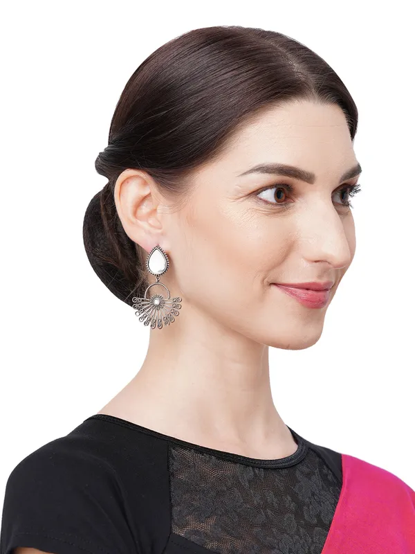 Silver-Toned_Contemporary_Drop_Earrings