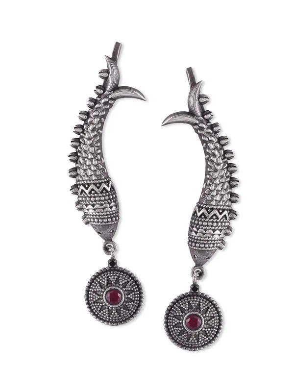 Women_Silver-Toned_German_Silver_Contemporary_Fish_Shaped_Ear_Cuff